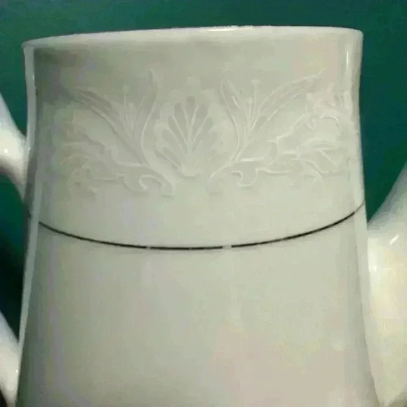 Crown Ming Crochet Coffee - Picture 8 of 9